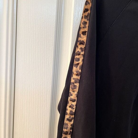 Jak & Rae Black Sweatshirt Leopard Print Stripe Women's Size Large - Picture 4 of 9